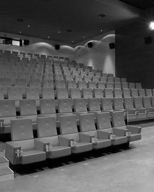 multiplex cinema 7 screens first sony 4k built in italy tolentino severini associati